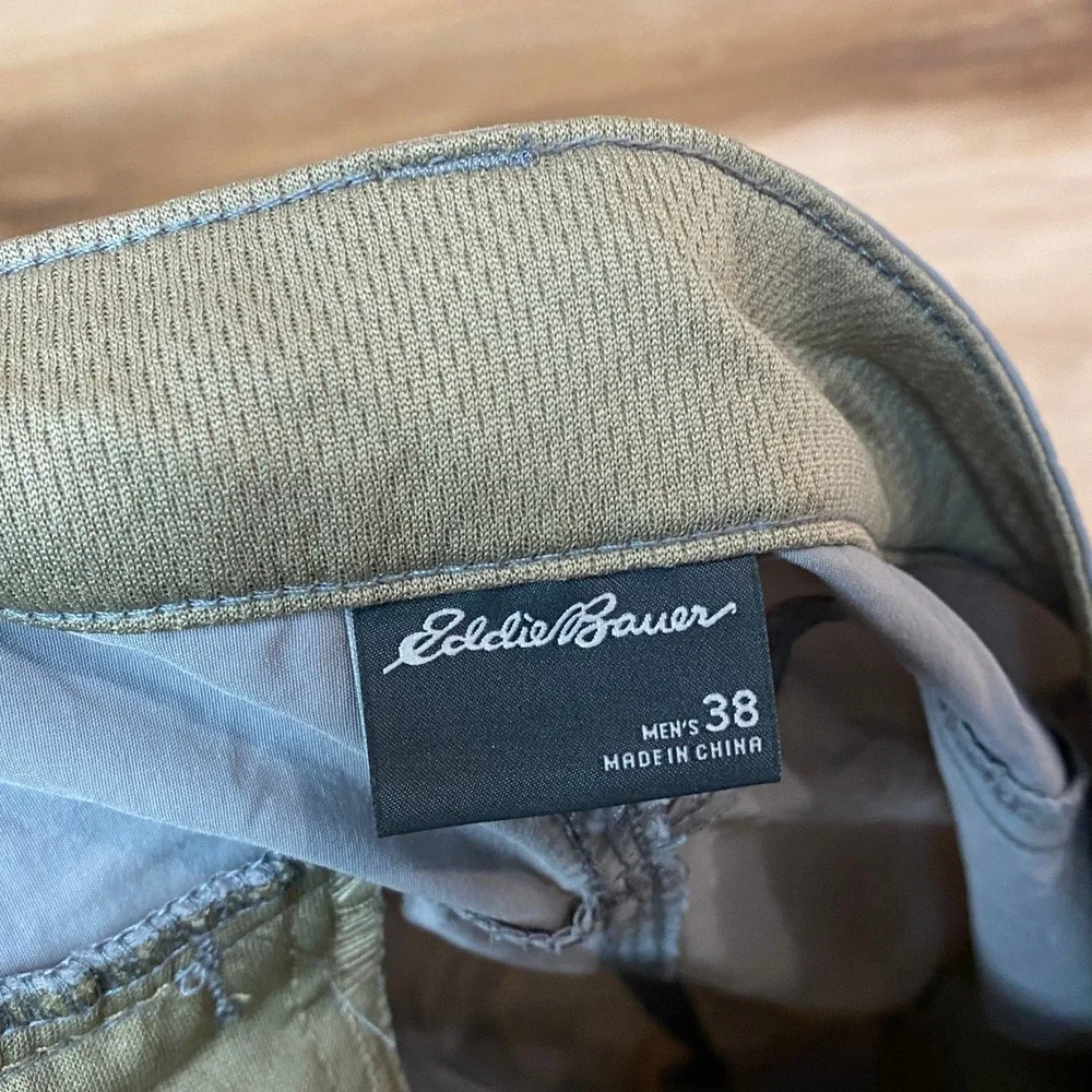 Eddie Bauer Men's Size 38 Gray Outdoor Nylon Spandex Cargo Shorts Zip Pocket